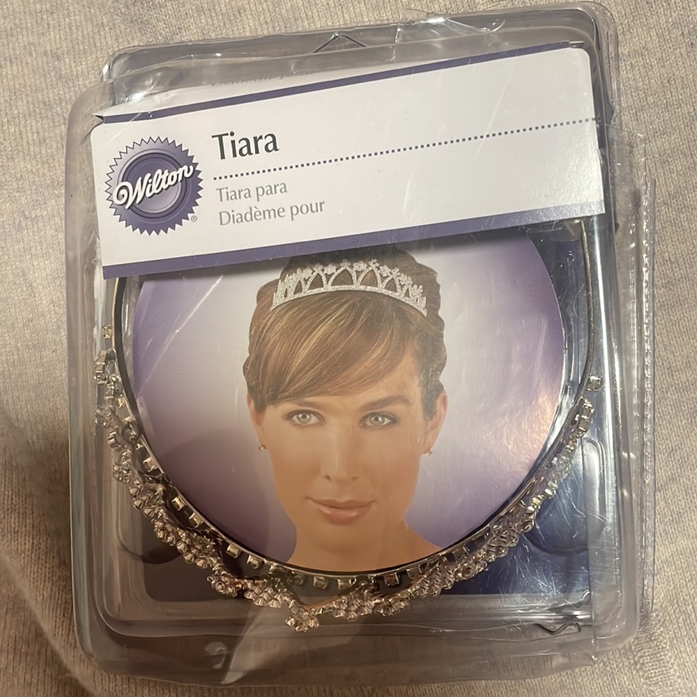 Tiara - Picture 3 of 6